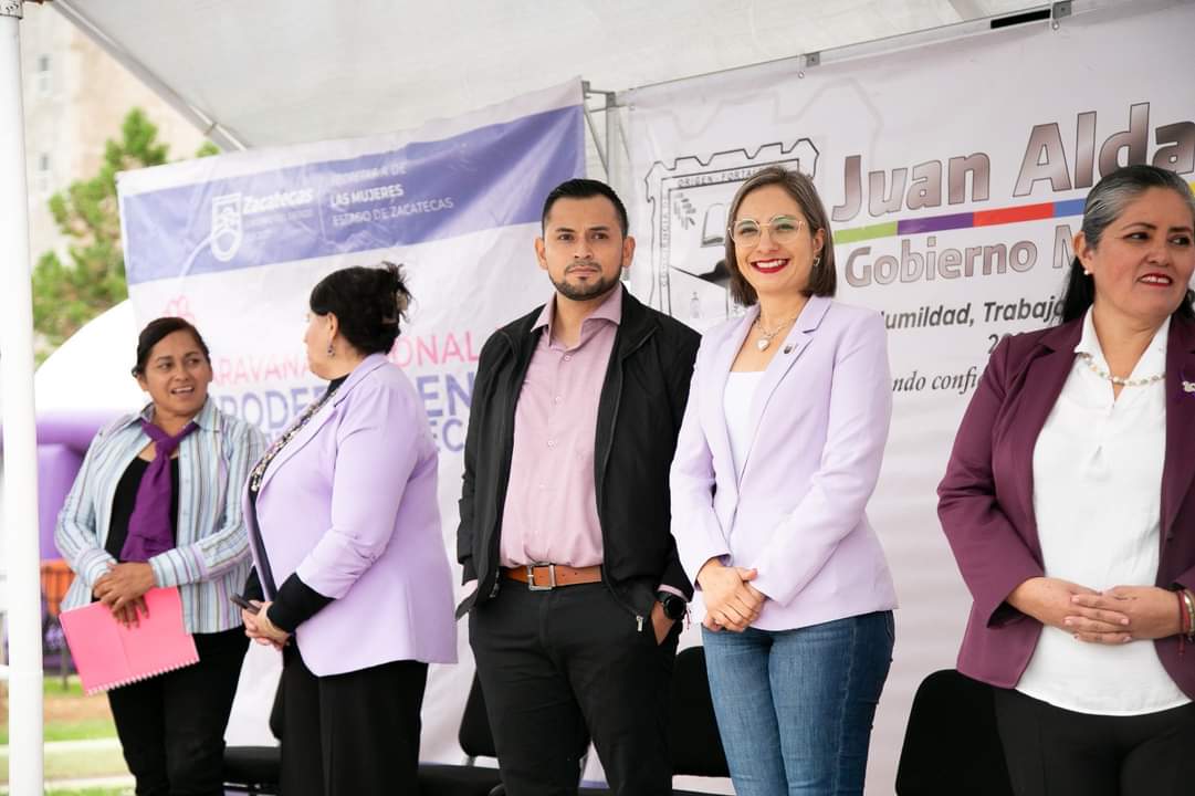 Realizan caravana de empoderamiento de la mujer 