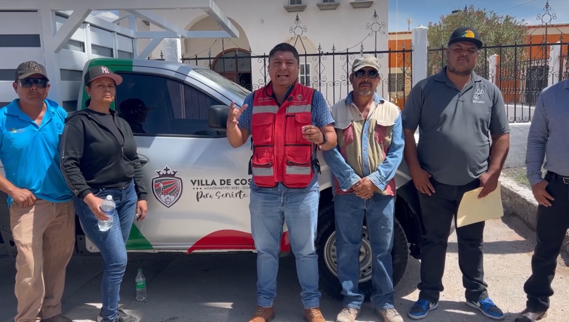 Entrega Pier Michel camioneta en El Rucio