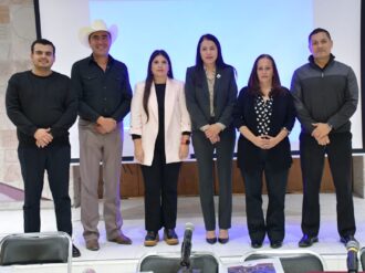 Comparece María de Jesús Muñoz Reyes