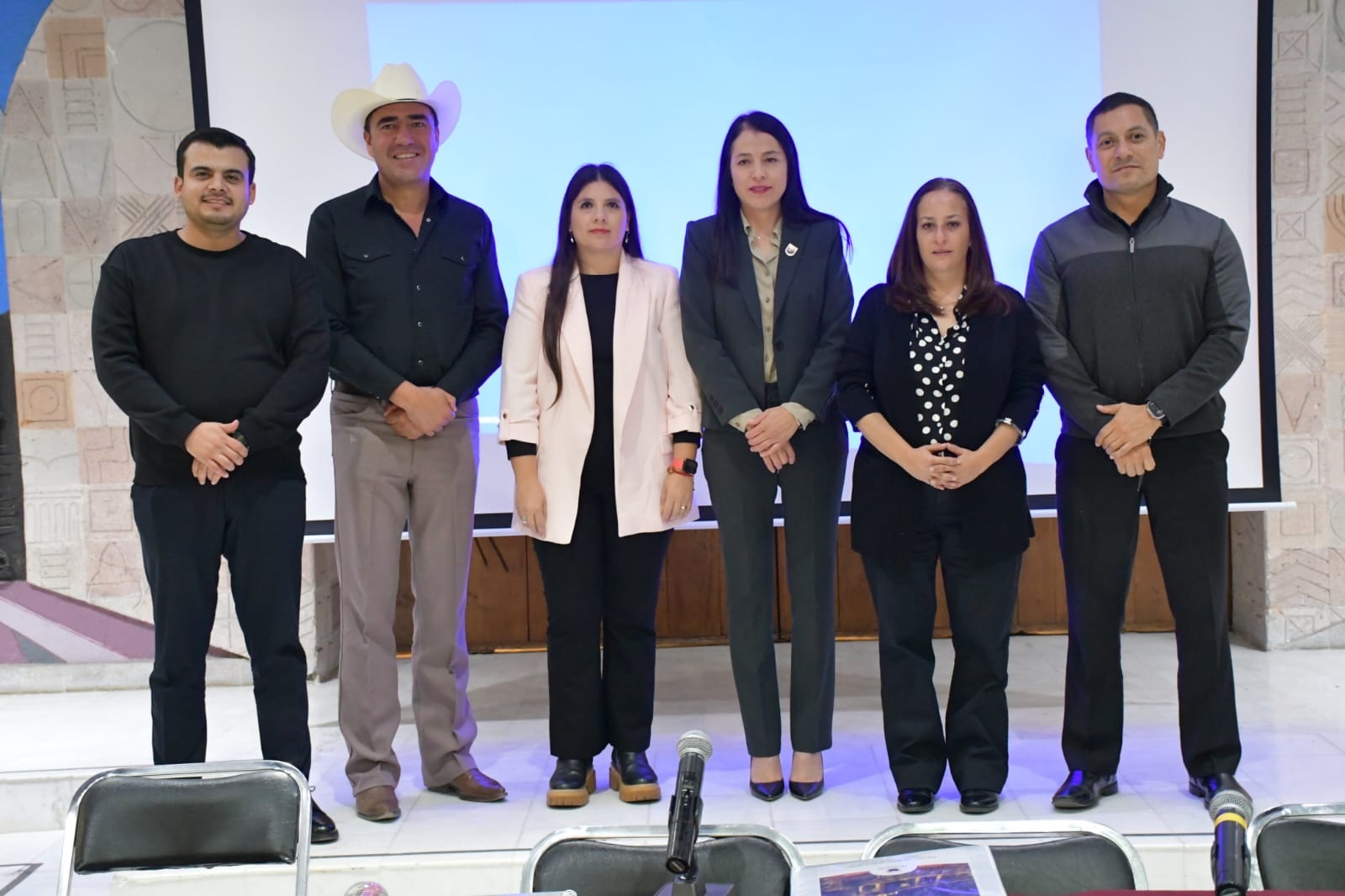 Comparece María de Jesús Muñoz Reyes