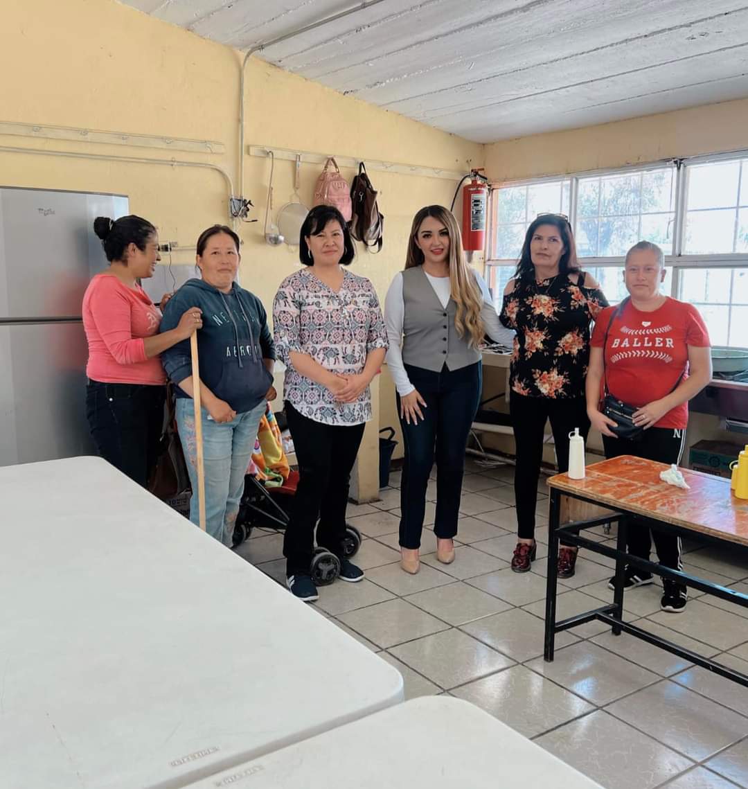 Abre comedor comunitario 