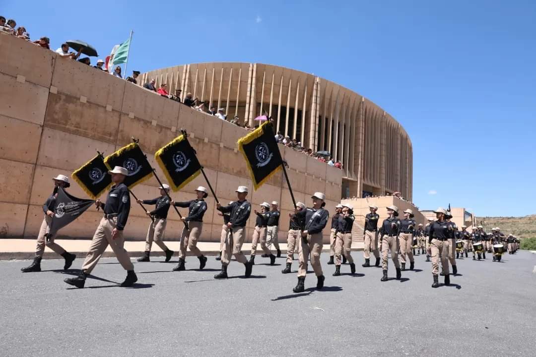 Al tope, matrícula del Bachillerato General Militarizado 