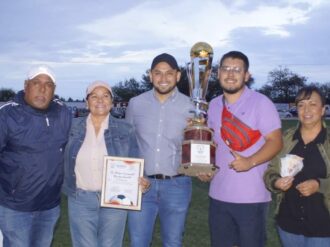 Premia Hassan Garduño a finalistas del Torneo Municipal de Futbol