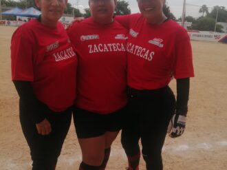 Reconoce Norma Castorena a Decanas Zacatecas B