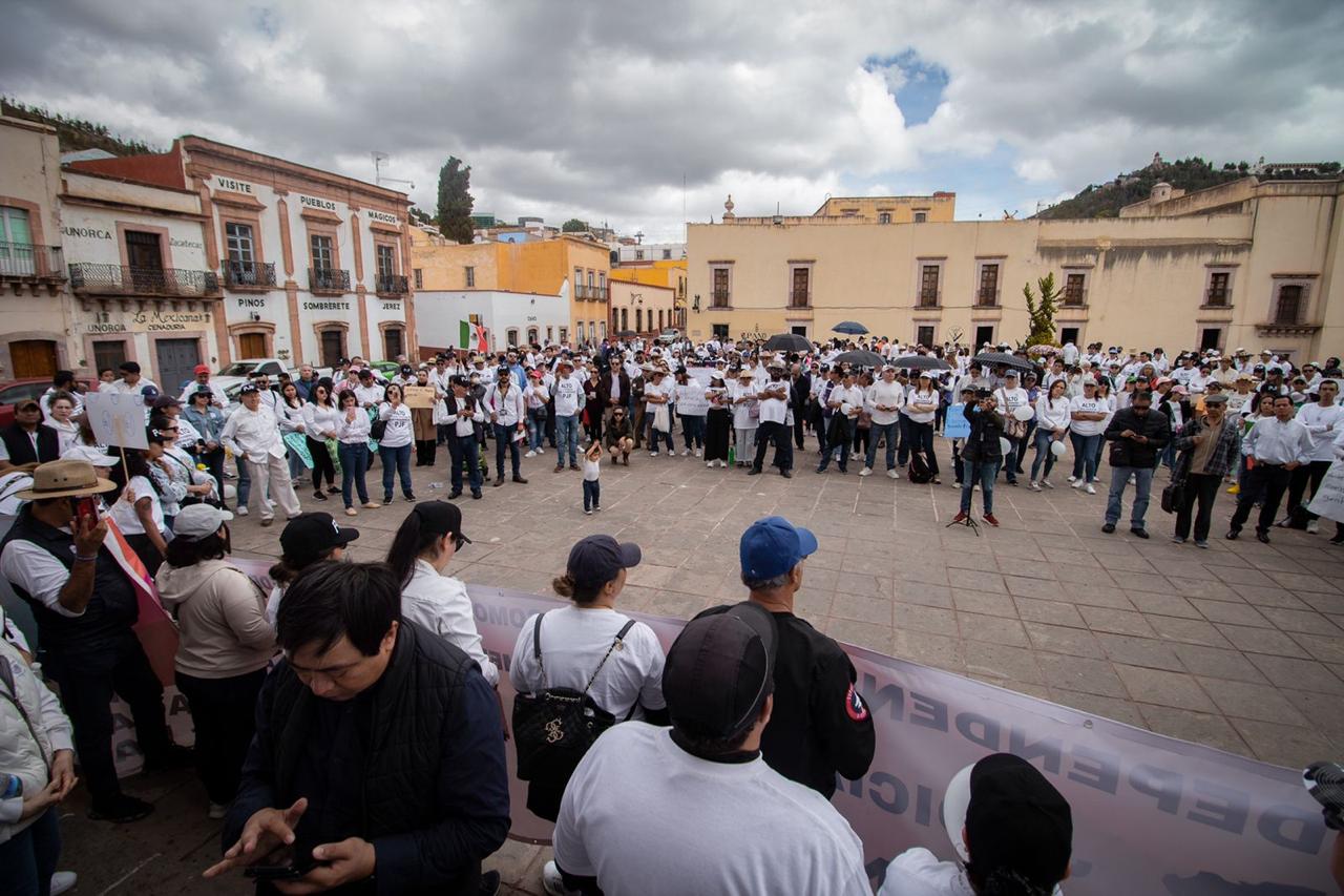 Marchan trabajadores del PJF