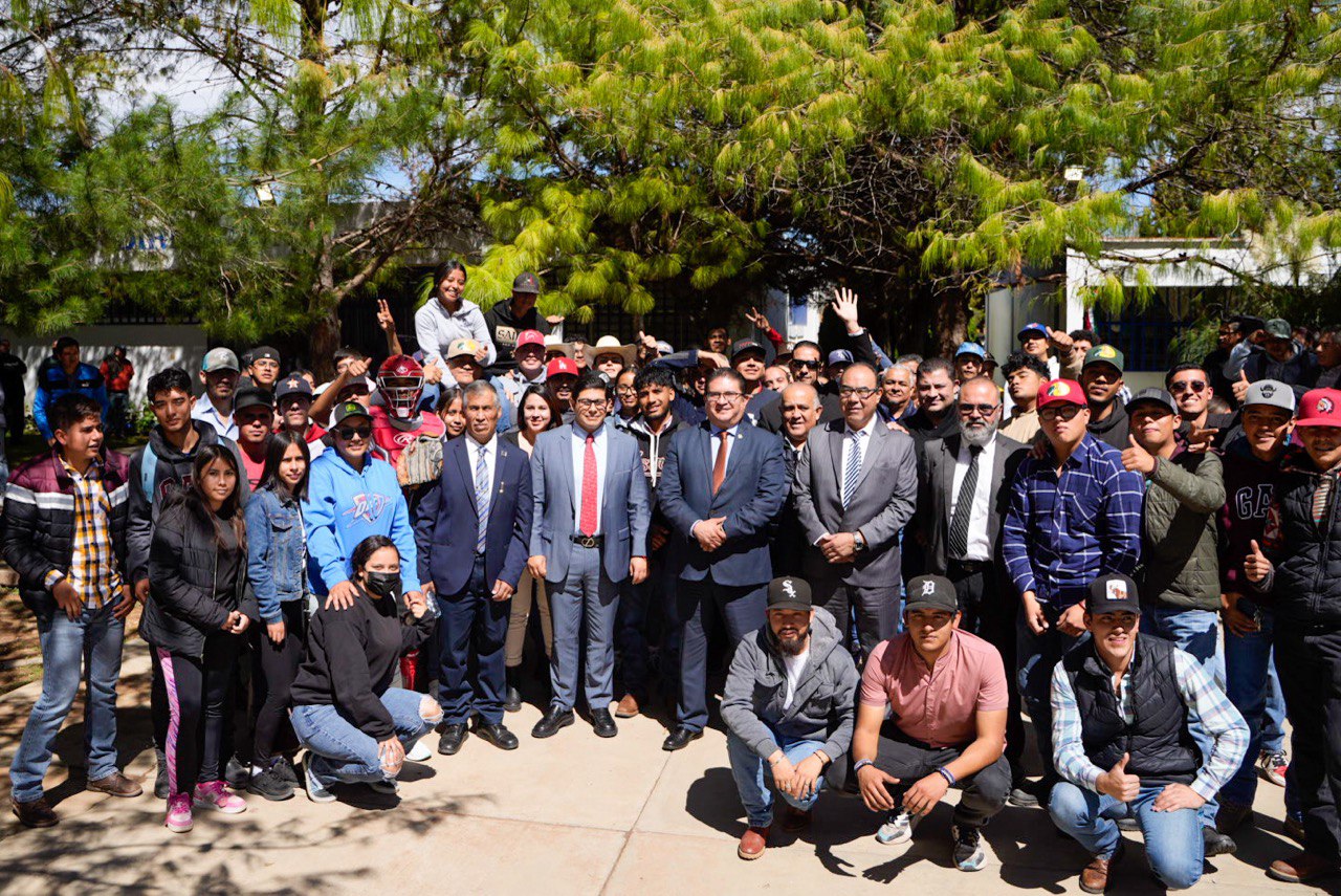 Inaugura Jorge Miranda luminarias LED en Agronomía de la UAZ