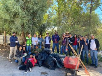 Limpian estudiantes las calles de Juan Aldama
