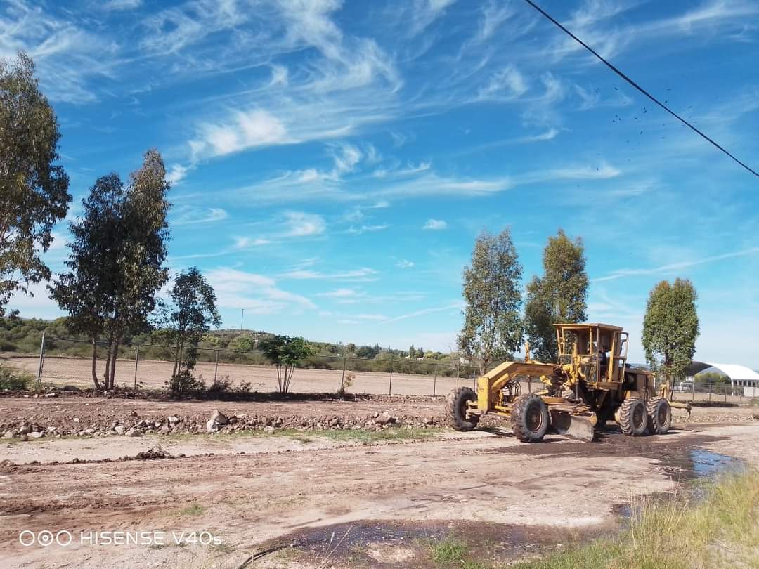 Dan mantenimiento a caminos