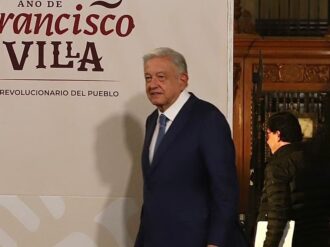 Me voy a jubilar con 35 mil pesos mensuales porque llevo como 22 años de servicio: AMLO