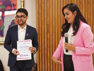 Concientizan sobre la lucha contra el cáncer de mama 