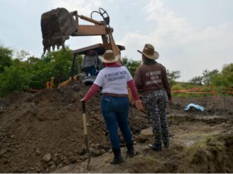 México rebasa las 5 mil 600 fosas clandestinas