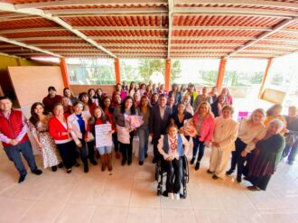Reconocen a mujeres priístas y su lucha a favor del voto de la mujer