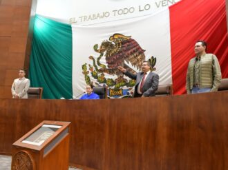 Tildan de mentiroso a Pinedo Barrios