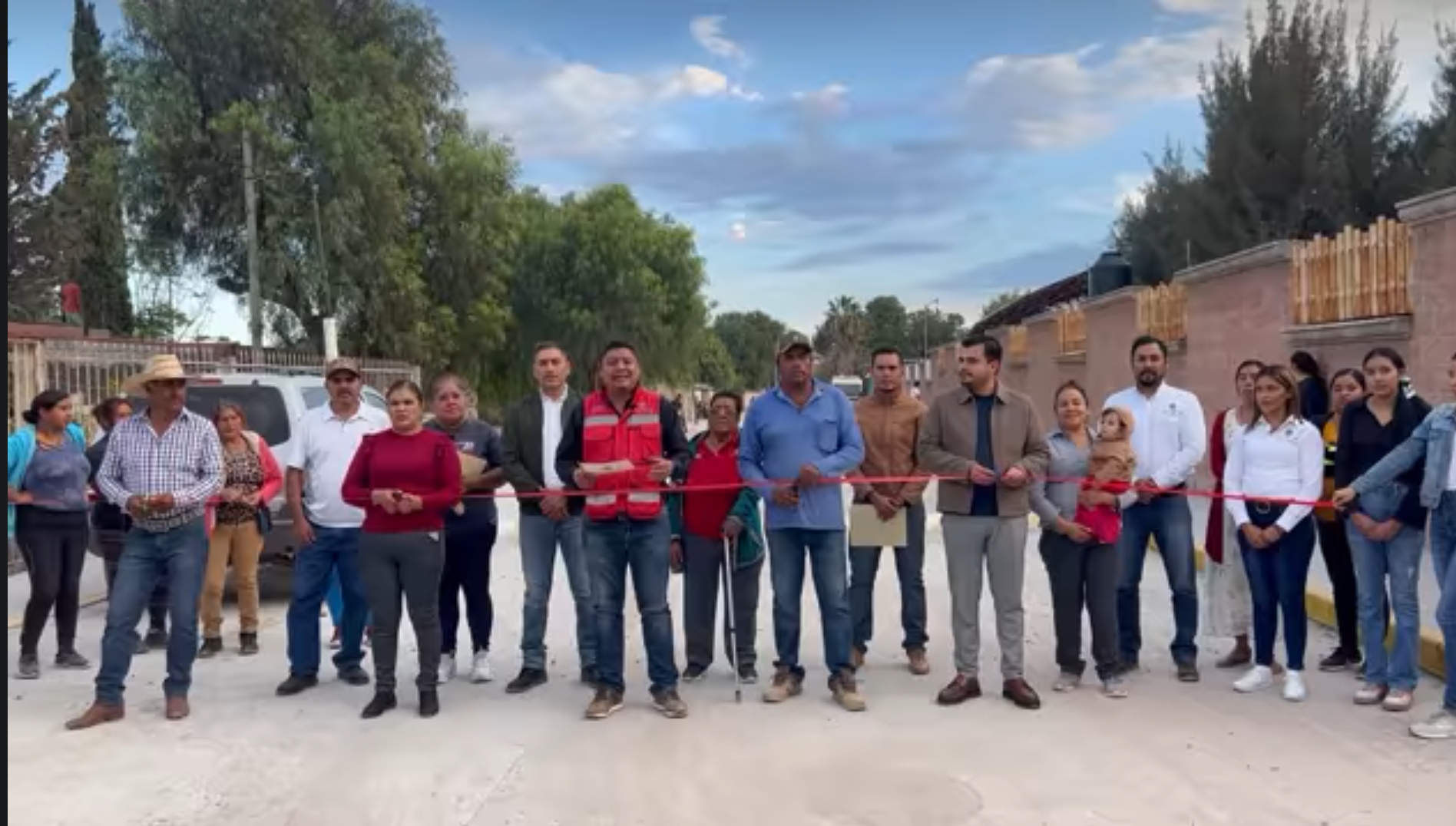 Entregan obras en Chupaderos 