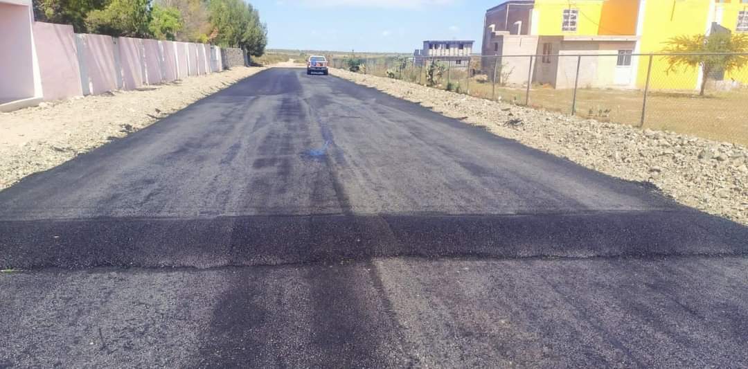 Pavimentan calles en San José de la Era 