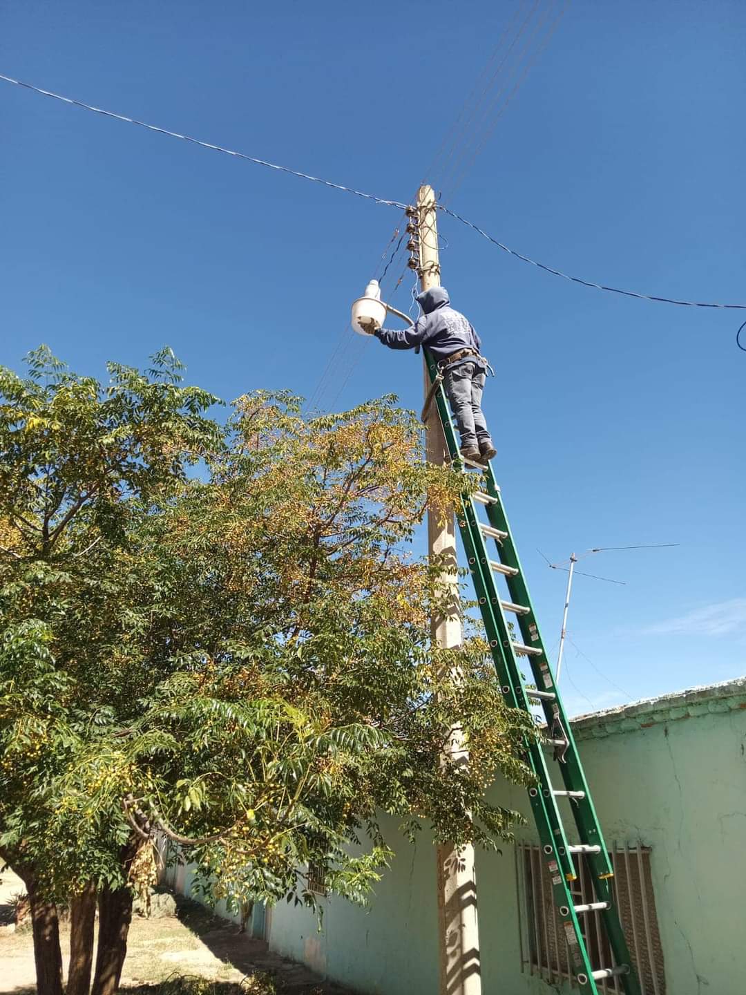 Rehabilitan alumbrado público de Sombrerete