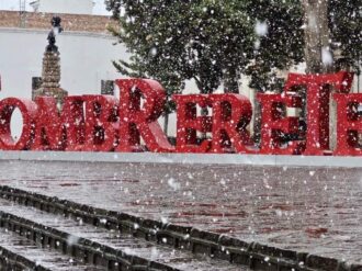 La nieve viste de blanco a Sombrerete 