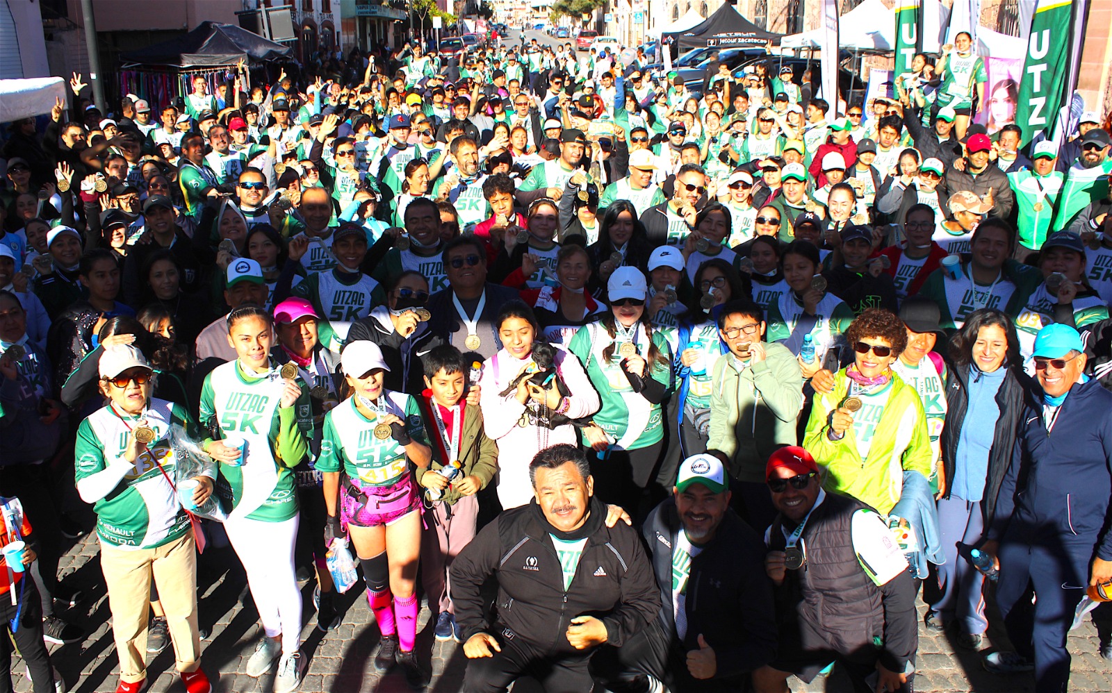 Participan más de 450 en carrera Utzac