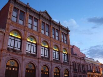 Cierra ventanilla que daba permisos de Construcción en el Centro