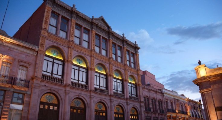 Cierra ventanilla que daba permisos de Construcción en el Centro