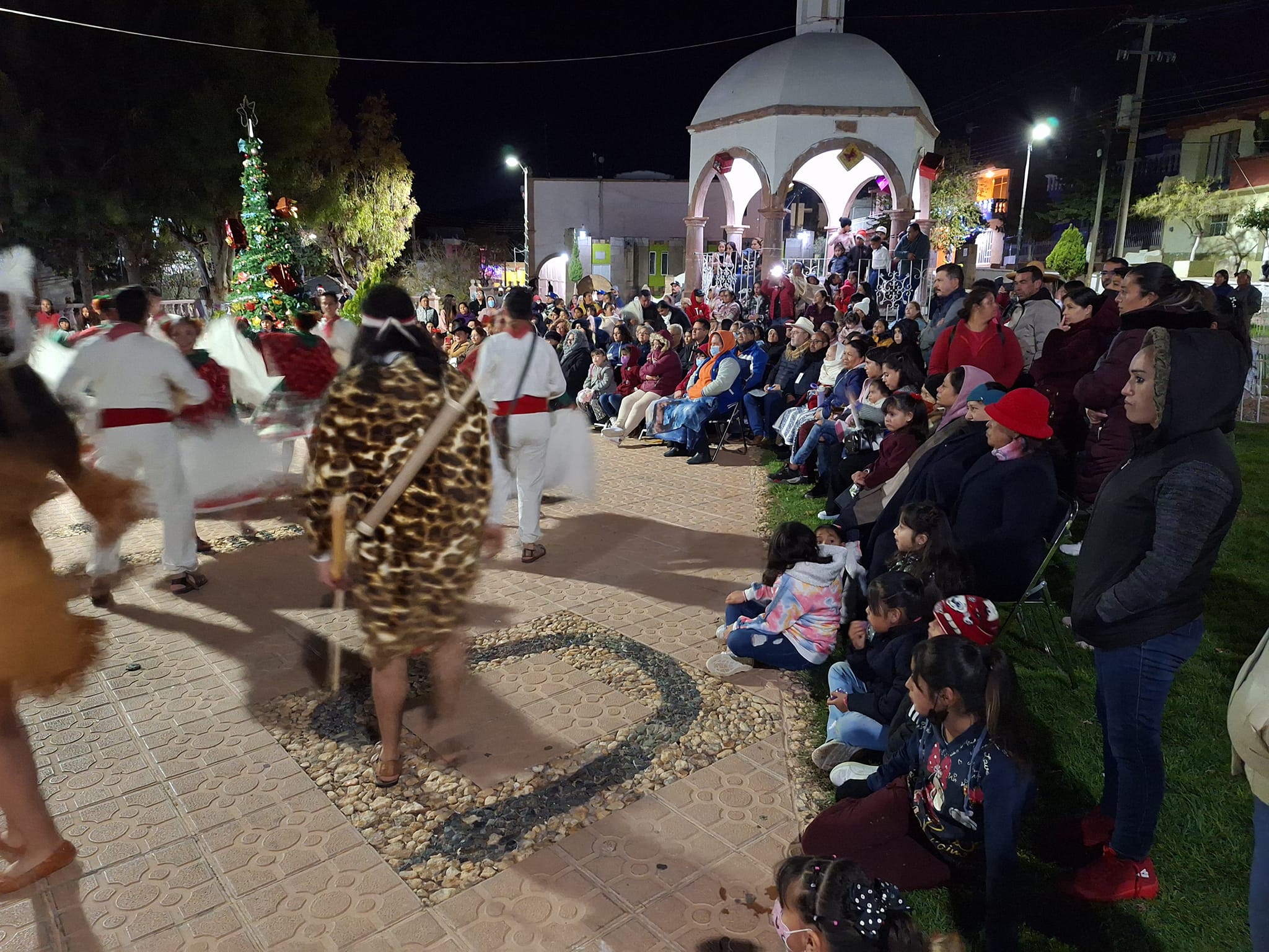 Disfrutan de festival navideño en Pánuco