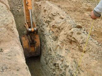 Llevan servicios básicos a Las Goteras 