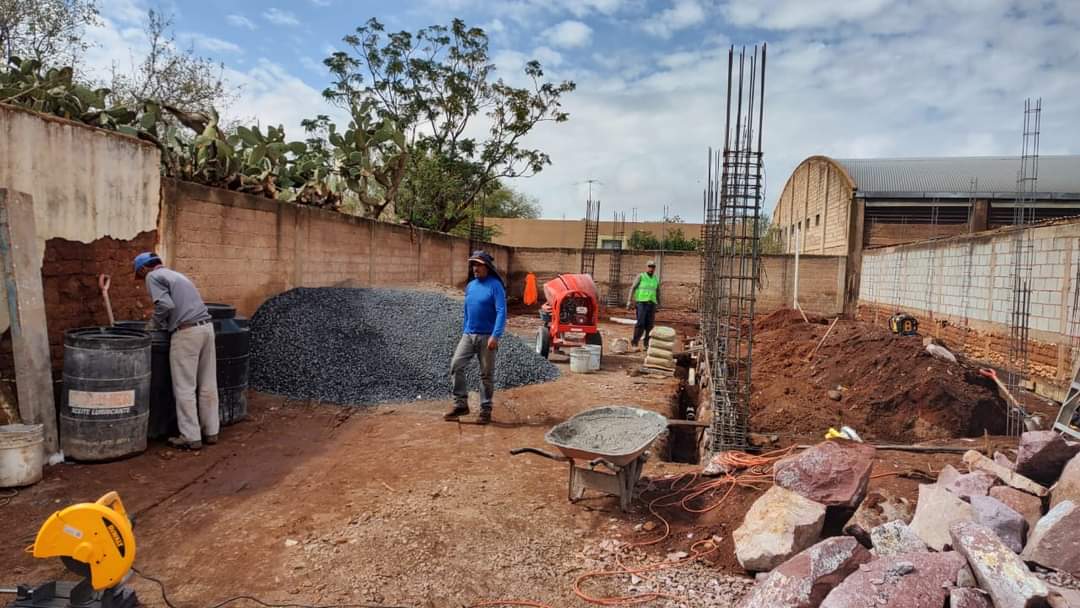Construyen salones para catecismo en Pozo de Gamboa  