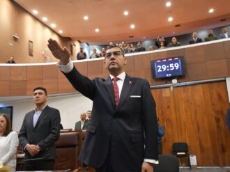 Enfrenta Camacho Osnaya 40 mil expedientes pendientes 
