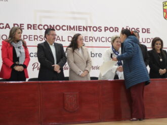 Reconocen a 200 por una vida dedicada a cuidar de los demás 