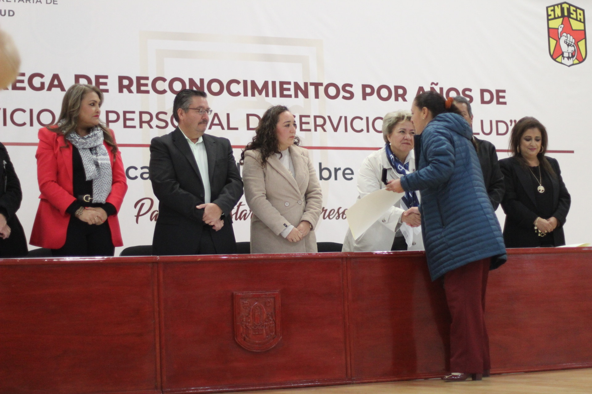 Reconocen a 200 por una vida dedicada a cuidar de los demás 