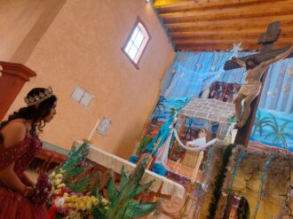 Festejan en grande los 15 años de Claudia