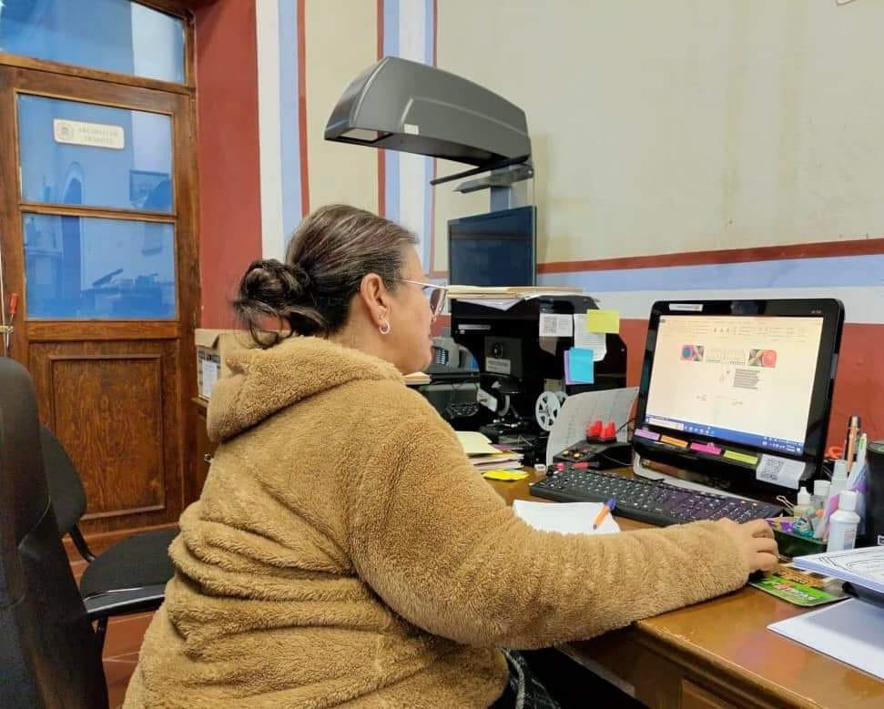 Capacitan al personal del Archivo Histórico de Sombrerete