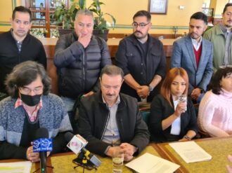 Escalan ánimos en el SPAUAZ; quieren a Jenny fuera