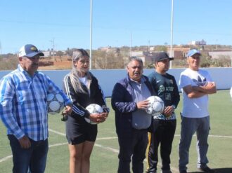 Rehabilitan cancha de futbol en Pánuco