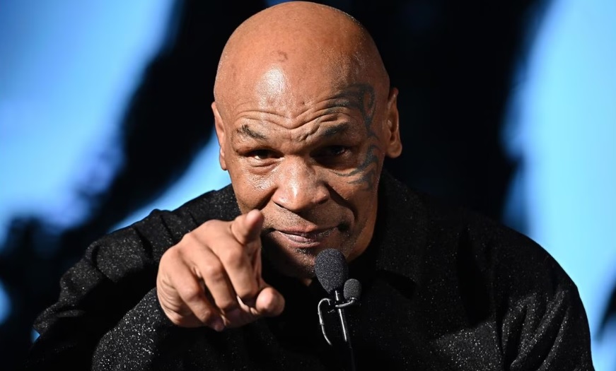 Arremete Mike Tyson contra el Canelo