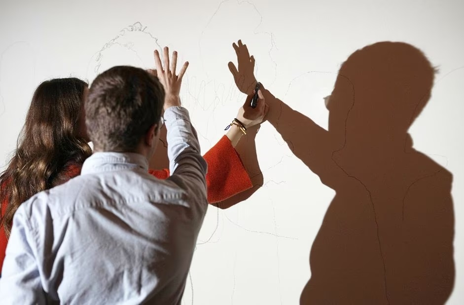 Lienzo en blanco, la obra de Yoko Ono que más llama la atención de Music of the mind, su nueva exhibición