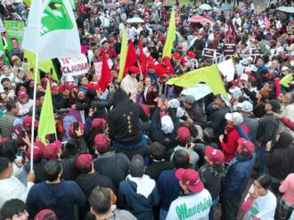 Plantea Sheinbaum relación de iguales con EU