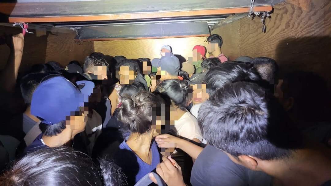 Rescatan a 116 migrantes en Sombrerete; detienen a dos