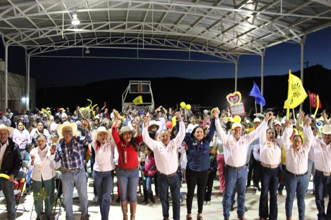 El Valle, con Norma Castorena y Simonita Ramos Leal