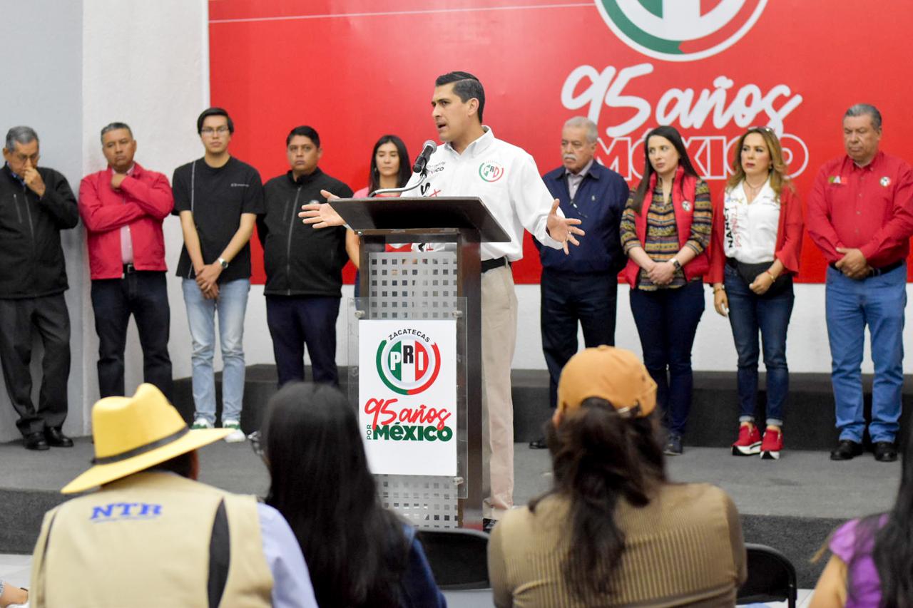 En Morena son unos cínicos: Carlos Peña