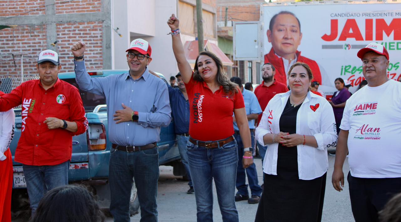 Crea lazos Norma Castorena con la gente de Sombrerete