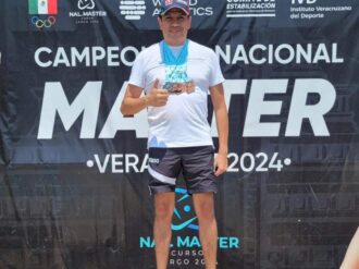 Gana Gustavo Ortiz cinco medallas en nacional de natación