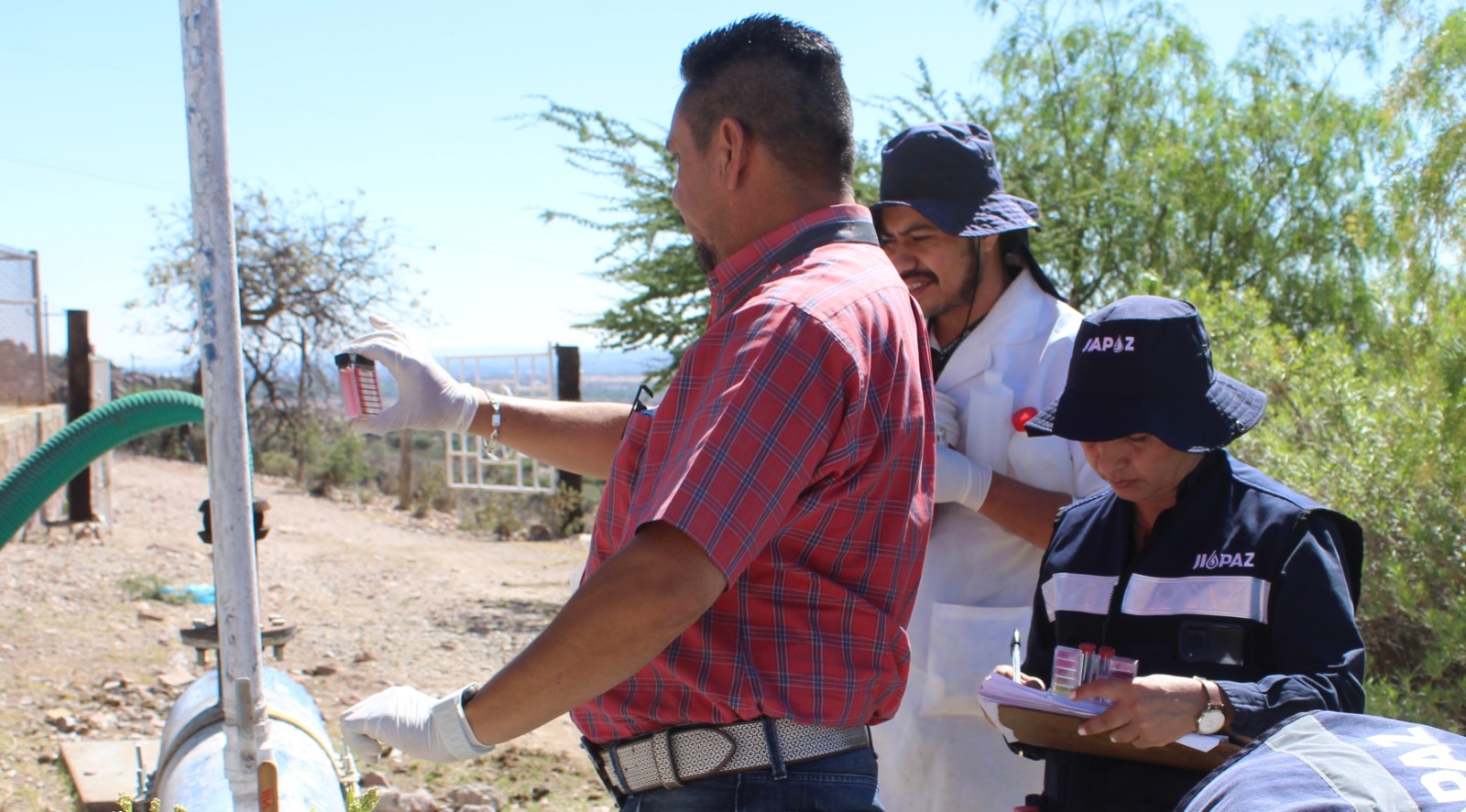 Vigilan SSZ y JIAPAZ calidad del agua distribuida a la población