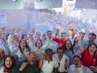 Roberto Luévano triunfará en las urnas; realiza multitudinario cierre de campaña
