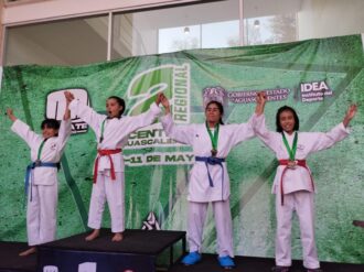 Cosechan 47 medallas karatecas zacatecanos