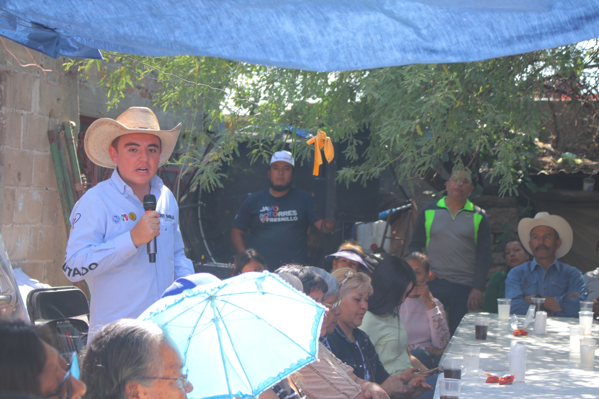 Se compromete Chuy Badillo con habitantes de la colonia Francisco Villa por un Fresnillo mejor