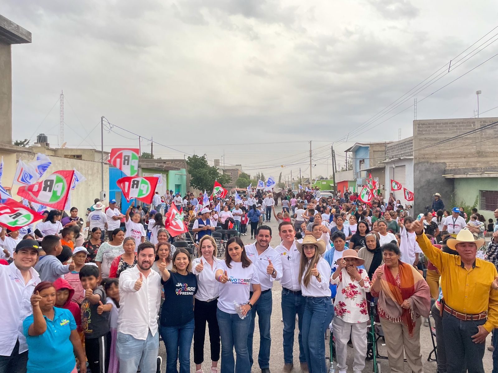 Realiza Javo Torres cierres regionales en comunidades