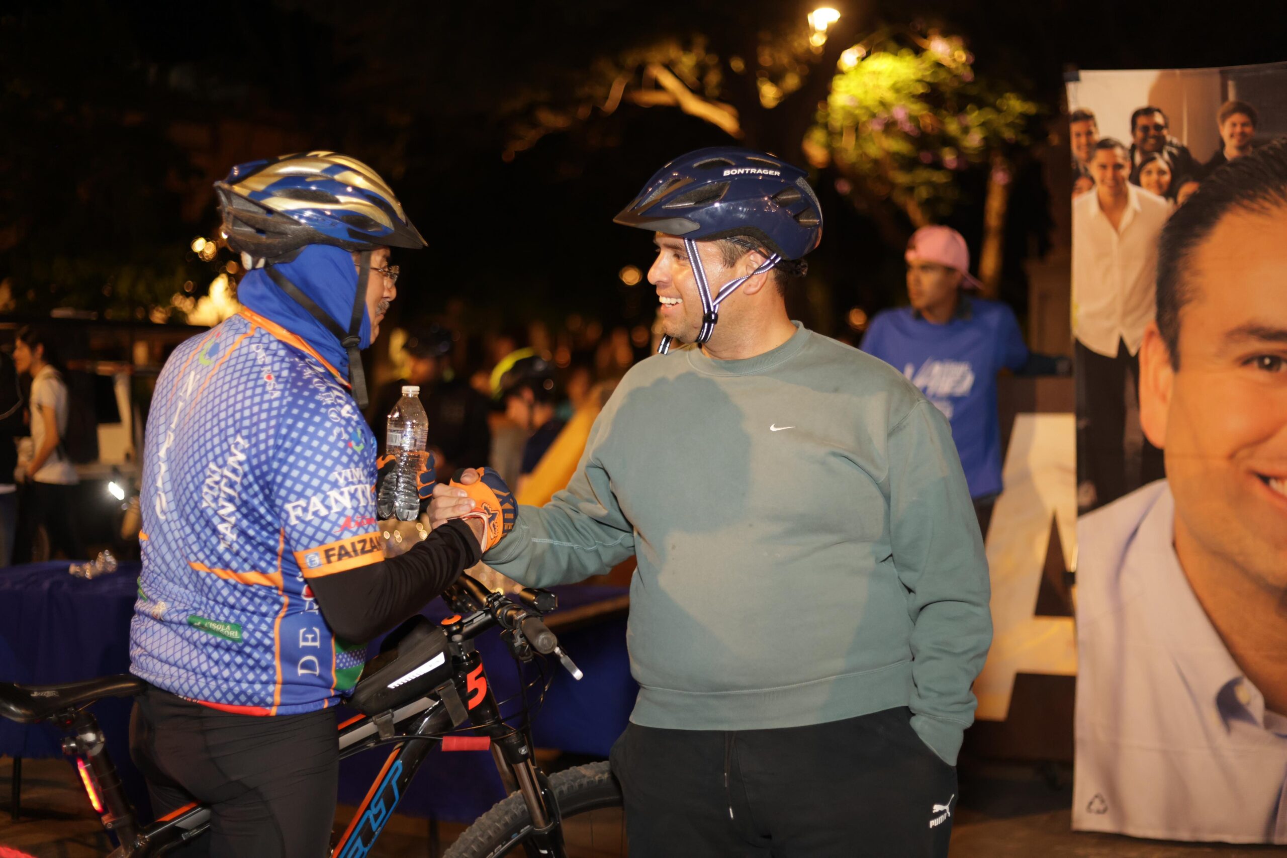 Participa Miguel Varela en rodada nocturna