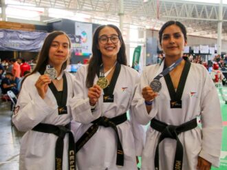 Destacan zacatecanas en el Congreso de taekwondo