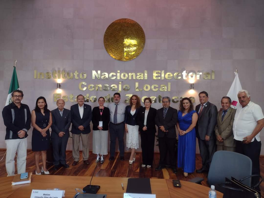 Concluyen cómputos; entregan constancias de mayoría a Vero Díaz y Saúl Monreal